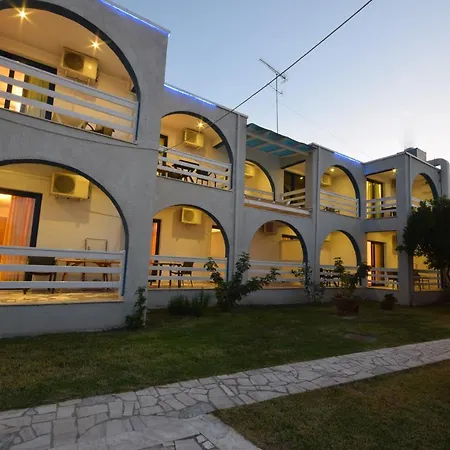 Theo Apartment Selianitika